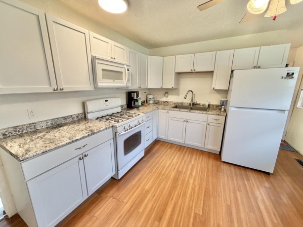 1212 Ogletree, DIXON, Illinois 61021, 3 Bedrooms Bedrooms, ,1 BathroomBathrooms,House,For Sale,Ogletree,202602047