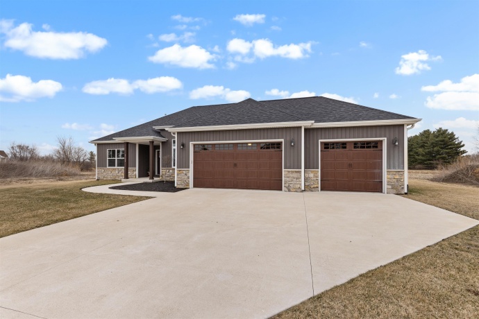 4144 Trimble, ROCKFORD, Illinois 61102, 3 Bedrooms Bedrooms, ,2 BathroomsBathrooms,House,For Sale,Trimble,202601468