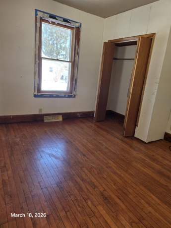 694 Montgomery, EAST DUBUQUE, Illinois 61025, 1 Bedroom Bedrooms, ,1 BathroomBathrooms,House,For Sale,Montgomery,202602048