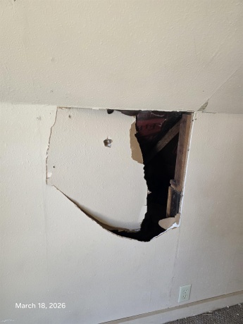 694 Montgomery, EAST DUBUQUE, Illinois 61025, 1 Bedroom Bedrooms, ,1 BathroomBathrooms,House,For Sale,Montgomery,202602048