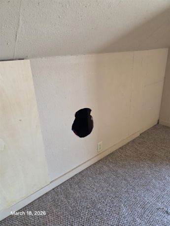 694 Montgomery, EAST DUBUQUE, Illinois 61025, 1 Bedroom Bedrooms, ,1 BathroomBathrooms,House,For Sale,Montgomery,202602048