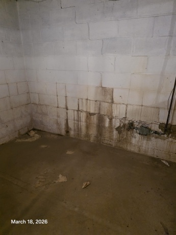 694 Montgomery, EAST DUBUQUE, Illinois 61025, 1 Bedroom Bedrooms, ,1 BathroomBathrooms,House,For Sale,Montgomery,202602048