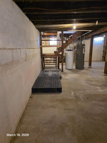 694 Montgomery, EAST DUBUQUE, Illinois 61025, 1 Bedroom Bedrooms, ,1 BathroomBathrooms,House,For Sale,Montgomery,202602048