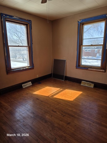 694 Montgomery, EAST DUBUQUE, Illinois 61025, 1 Bedroom Bedrooms, ,1 BathroomBathrooms,House,For Sale,Montgomery,202602048