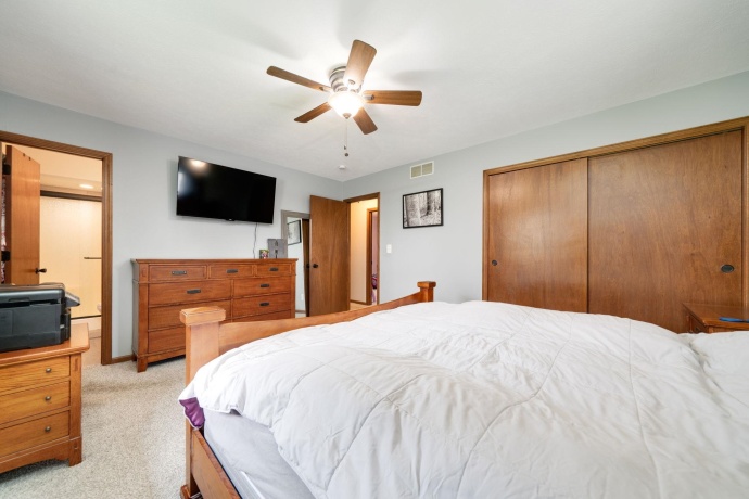 5816 Fair Oaks, DAVIS JUNCTION, Illinois 61020, 3 Bedrooms Bedrooms, ,2 BathroomsBathrooms,House,For Sale,Fair Oaks,202602051