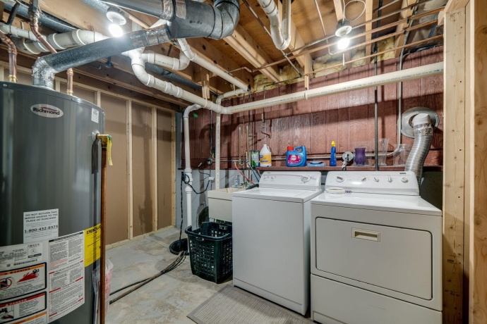 5816 Fair Oaks, DAVIS JUNCTION, Illinois 61020, 3 Bedrooms Bedrooms, ,2 BathroomsBathrooms,House,For Sale,Fair Oaks,202602051