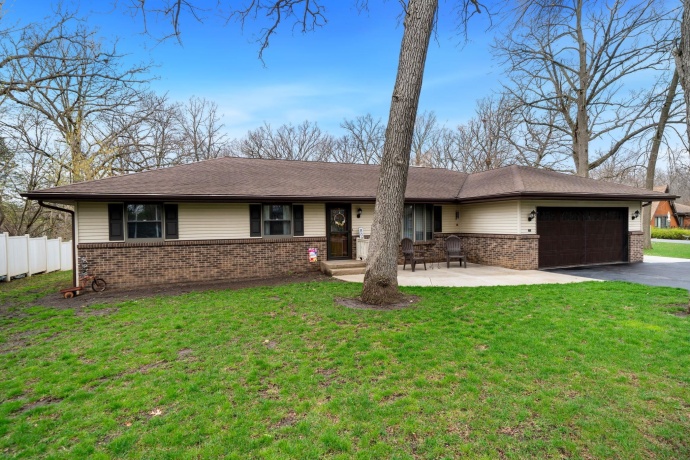 5816 Fair Oaks, DAVIS JUNCTION, Illinois 61020, 3 Bedrooms Bedrooms, ,2 BathroomsBathrooms,House,For Sale,Fair Oaks,202602051