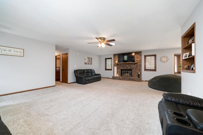 5816 Fair Oaks, DAVIS JUNCTION, Illinois 61020, 3 Bedrooms Bedrooms, ,2 BathroomsBathrooms,House,For Sale,Fair Oaks,202602051