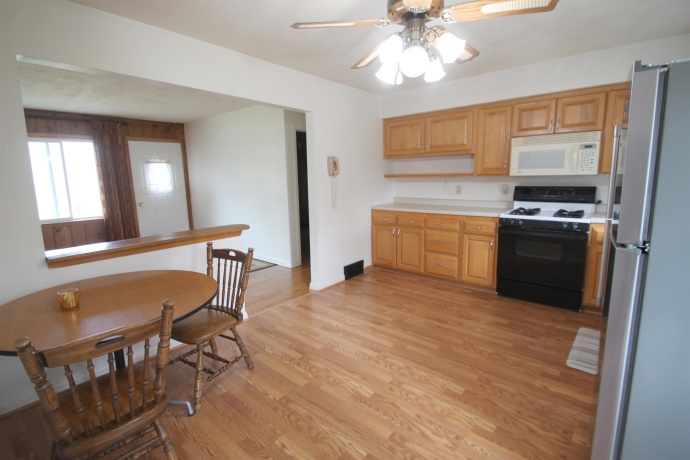 1407 Hackberry, MACHESNEY PARK, Illinois 61115, 3 Bedrooms Bedrooms, ,2 BathroomsBathrooms,House,For Sale,Hackberry,202602055