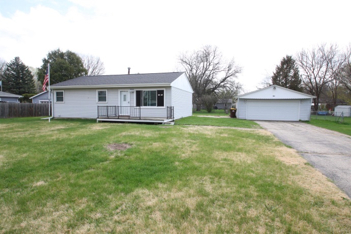 1407 Hackberry, MACHESNEY PARK, Illinois 61115, 3 Bedrooms Bedrooms, ,2 BathroomsBathrooms,House,For Sale,Hackberry,202602055