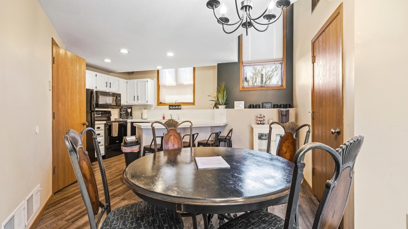 109 Walnut Hill, GALENA, Illinois 61036, 2 Bedrooms Bedrooms, ,2 BathroomsBathrooms,Condominium,For Sale,Walnut Hill,202602057