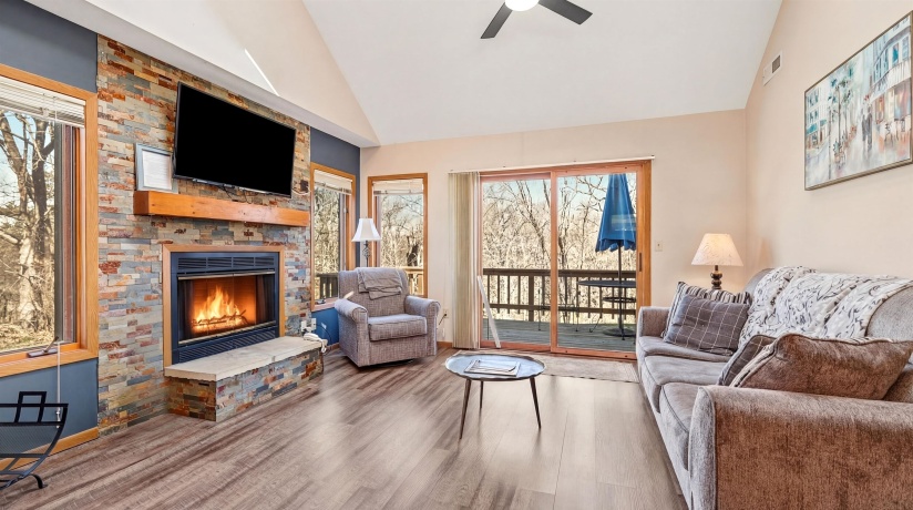 109 Walnut Hill, GALENA, Illinois 61036, 2 Bedrooms Bedrooms, ,2 BathroomsBathrooms,Condominium,For Sale,Walnut Hill,202602057