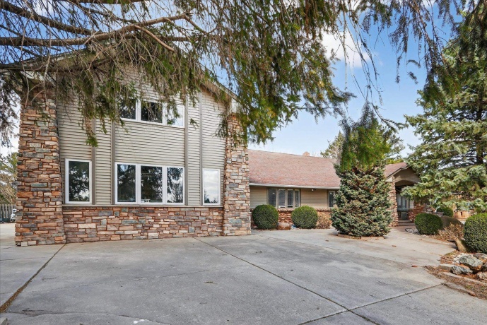 5992 Palisades, ROCKFORD, Illinois 61109, 5 Bedrooms Bedrooms, ,3 BathroomsBathrooms,House,For Sale,Palisades,202601710