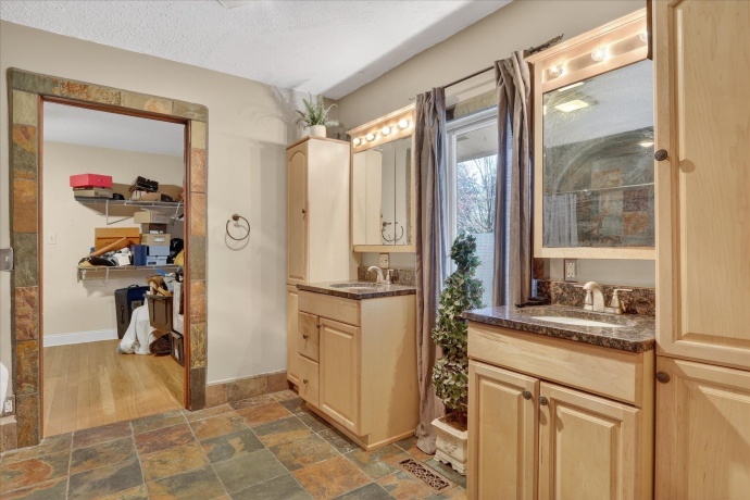 5992 Palisades, ROCKFORD, Illinois 61109, 5 Bedrooms Bedrooms, ,3 BathroomsBathrooms,House,For Sale,Palisades,202601710