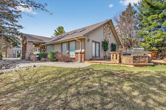 5992 Palisades, ROCKFORD, Illinois 61109, 5 Bedrooms Bedrooms, ,3 BathroomsBathrooms,House,For Sale,Palisades,202601710