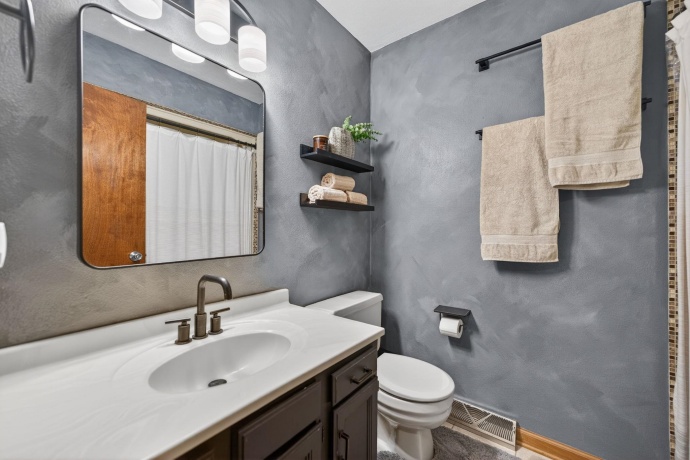 6262 Ral Mar, ROCKFORD, Illinois 61109, 3 Bedrooms Bedrooms, ,2 BathroomsBathrooms,House,For Sale,Ral Mar,202601987