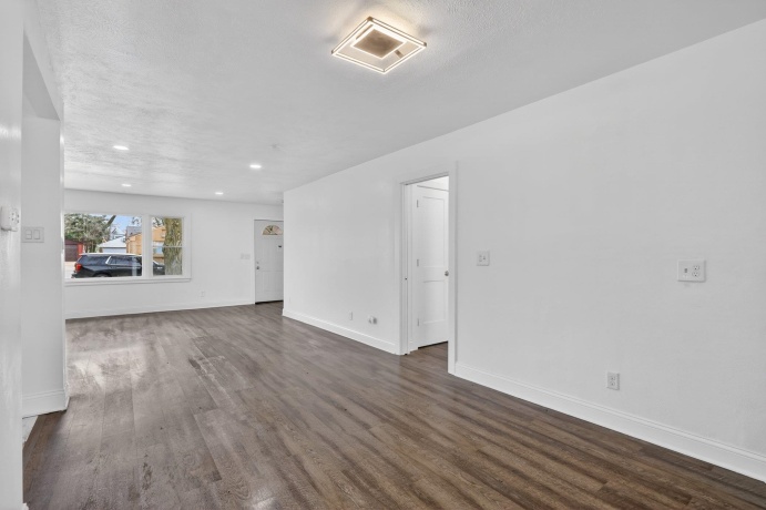 3229 Blackstone, ROCKFORD, Illinois 61101, 4 Bedrooms Bedrooms, ,3 BathroomsBathrooms,House,For Sale,Blackstone,202602060