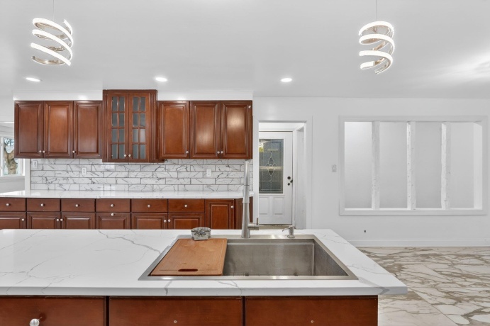 3229 Blackstone, ROCKFORD, Illinois 61101, 4 Bedrooms Bedrooms, ,3 BathroomsBathrooms,House,For Sale,Blackstone,202602060