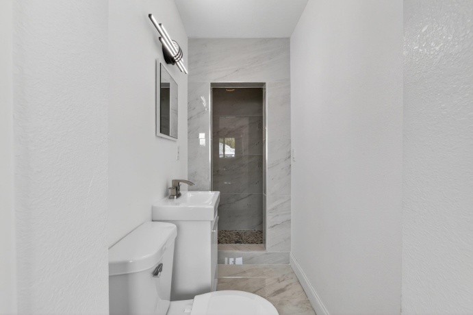 3229 Blackstone, ROCKFORD, Illinois 61101, 4 Bedrooms Bedrooms, ,3 BathroomsBathrooms,House,For Sale,Blackstone,202602060