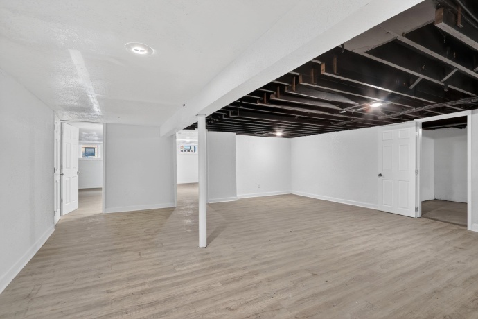 3229 Blackstone, ROCKFORD, Illinois 61101, 4 Bedrooms Bedrooms, ,3 BathroomsBathrooms,House,For Sale,Blackstone,202602060