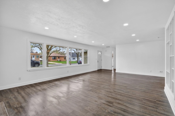 3229 Blackstone, ROCKFORD, Illinois 61101, 4 Bedrooms Bedrooms, ,3 BathroomsBathrooms,House,For Sale,Blackstone,202602060