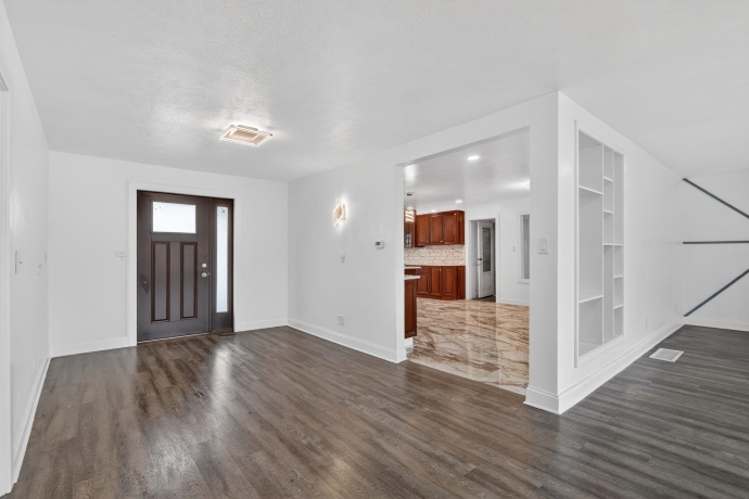 3229 Blackstone, ROCKFORD, Illinois 61101, 4 Bedrooms Bedrooms, ,3 BathroomsBathrooms,House,For Sale,Blackstone,202602060