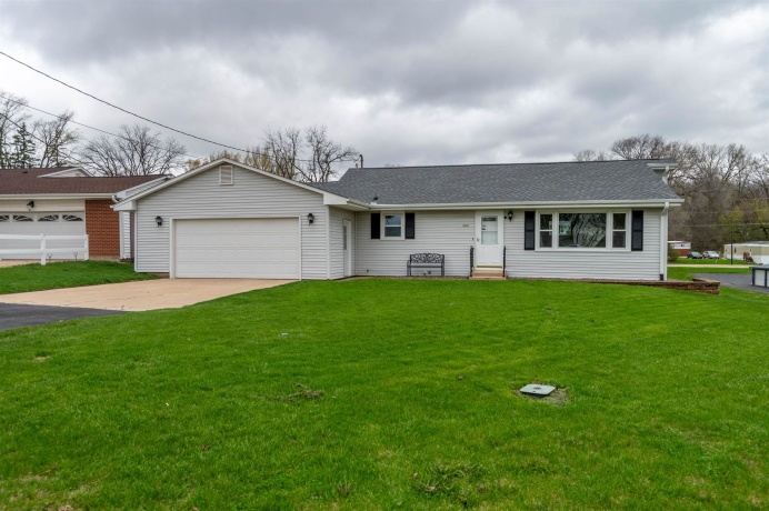 406 Williams, OREGON, Illinois 61061, 3 Bedrooms Bedrooms, ,2 BathroomsBathrooms,House,For Sale,Williams,202602064