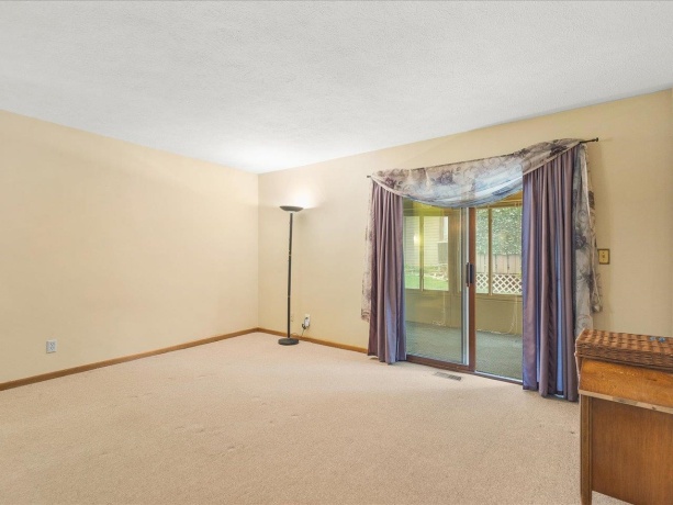 7487 Colosseum #4, ROCKFORD, Illinois 61107, 2 Bedrooms Bedrooms, ,2 BathroomsBathrooms,Condominium,For Sale,Colosseum #4,202602062