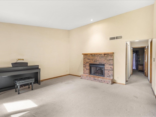 7487 Colosseum #4, ROCKFORD, Illinois 61107, 2 Bedrooms Bedrooms, ,2 BathroomsBathrooms,Condominium,For Sale,Colosseum #4,202602062