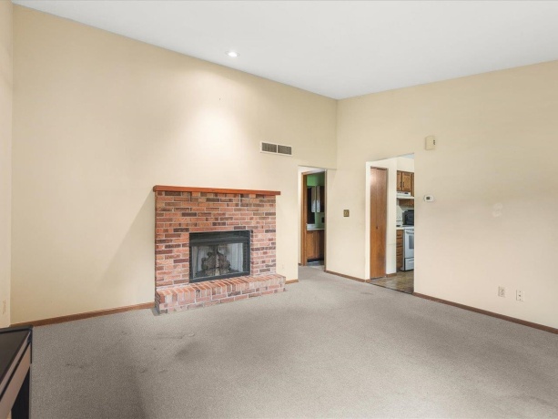 7487 Colosseum #4, ROCKFORD, Illinois 61107, 2 Bedrooms Bedrooms, ,2 BathroomsBathrooms,Condominium,For Sale,Colosseum #4,202602062