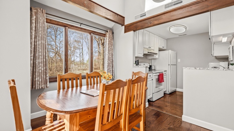 4 Cedar Bluff, GALENA, Illinois 61036, 3 Bedrooms Bedrooms, ,3 BathroomsBathrooms,Condominium,For Sale,Cedar Bluff,202602063