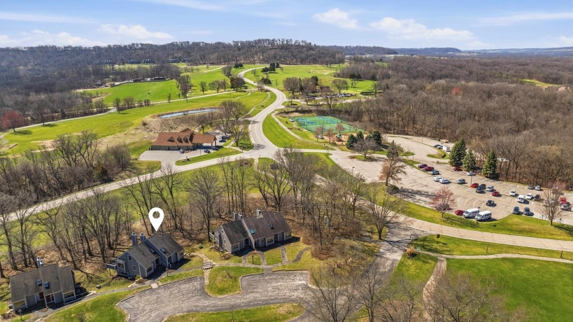 4 Cedar Bluff, GALENA, Illinois 61036, 3 Bedrooms Bedrooms, ,3 BathroomsBathrooms,Condominium,For Sale,Cedar Bluff,202602063