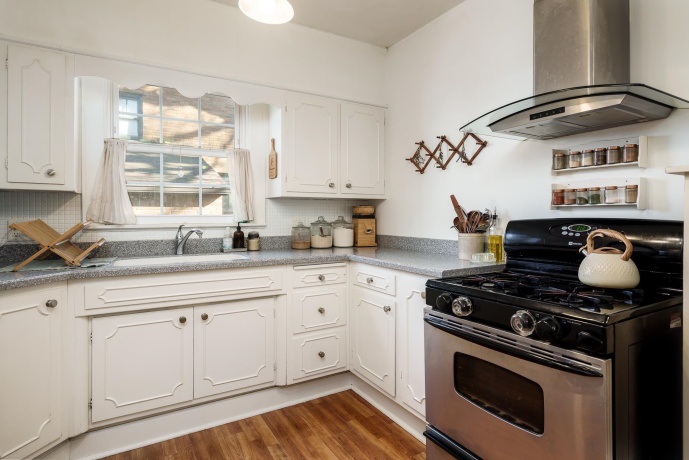 1133 Staver, FREEPORT, Illinois 61032, 2 Bedrooms Bedrooms, ,1 BathroomBathrooms,House,For Sale,Staver,202602065