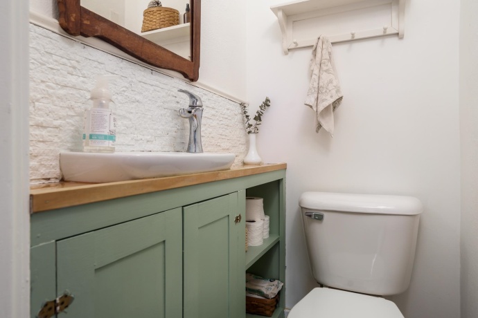 1133 Staver, FREEPORT, Illinois 61032, 2 Bedrooms Bedrooms, ,1 BathroomBathrooms,House,For Sale,Staver,202602065