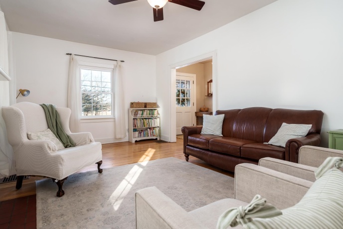 1133 Staver, FREEPORT, Illinois 61032, 2 Bedrooms Bedrooms, ,1 BathroomBathrooms,House,For Sale,Staver,202602065