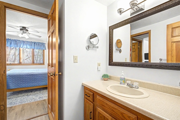 32 Creekwood, GALENA, Illinois 61036, 2 Bedrooms Bedrooms, ,2 BathroomsBathrooms,Condominium,For Sale,Creekwood,202602067