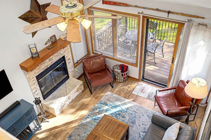 32 Creekwood, GALENA, Illinois 61036, 2 Bedrooms Bedrooms, ,2 BathroomsBathrooms,Condominium,For Sale,Creekwood,202602067