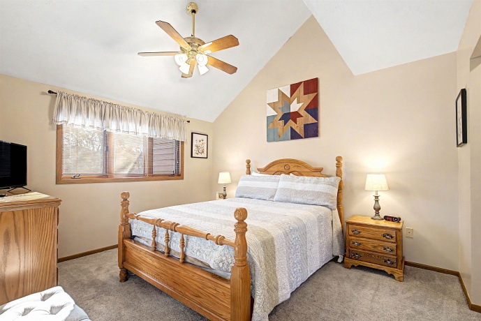 32 Creekwood, GALENA, Illinois 61036, 2 Bedrooms Bedrooms, ,2 BathroomsBathrooms,Condominium,For Sale,Creekwood,202602067