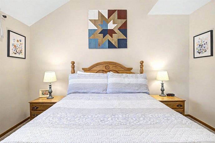 32 Creekwood, GALENA, Illinois 61036, 2 Bedrooms Bedrooms, ,2 BathroomsBathrooms,Condominium,For Sale,Creekwood,202602067