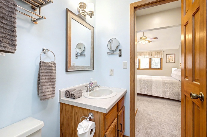 32 Creekwood, GALENA, Illinois 61036, 2 Bedrooms Bedrooms, ,2 BathroomsBathrooms,Condominium,For Sale,Creekwood,202602067