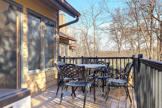 32 Creekwood, GALENA, Illinois 61036, 2 Bedrooms Bedrooms, ,2 BathroomsBathrooms,Condominium,For Sale,Creekwood,202602067