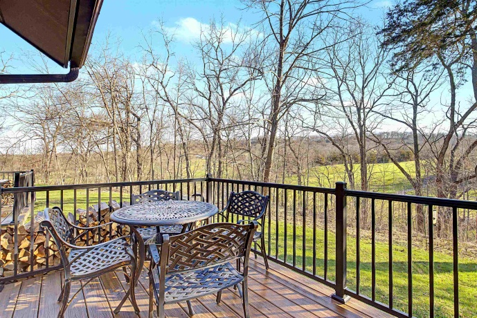 32 Creekwood, GALENA, Illinois 61036, 2 Bedrooms Bedrooms, ,2 BathroomsBathrooms,Condominium,For Sale,Creekwood,202602067