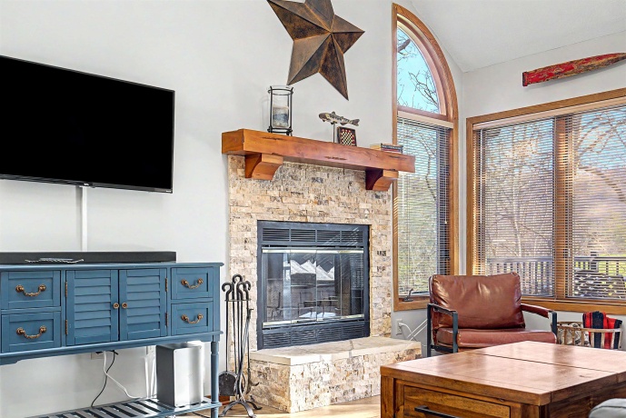 32 Creekwood, GALENA, Illinois 61036, 2 Bedrooms Bedrooms, ,2 BathroomsBathrooms,Condominium,For Sale,Creekwood,202602067