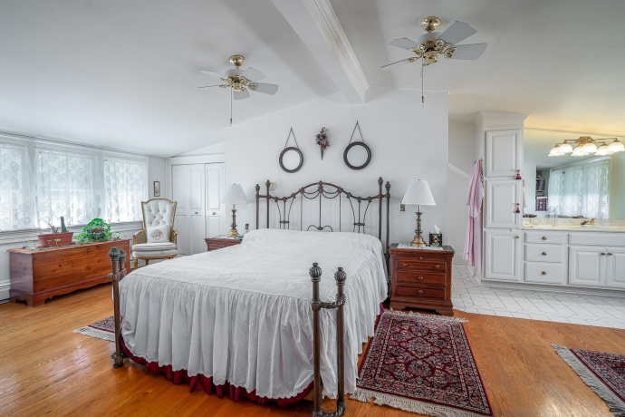 704 River, SABULA, Iowa 52070, 4 Bedrooms Bedrooms, ,3 BathroomsBathrooms,House,For Sale,River,202505950