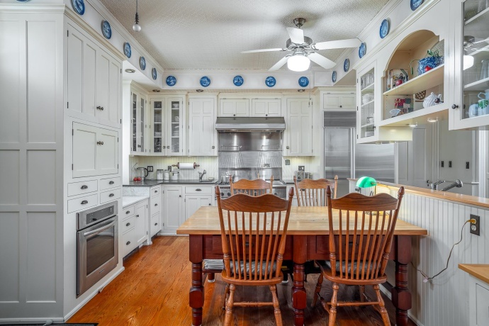 704 River, SABULA, Iowa 52070, 4 Bedrooms Bedrooms, ,3 BathroomsBathrooms,House,For Sale,River,202505950