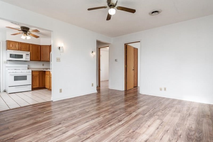 415 PERSHING, MACHESNEY PARK, Illinois 61115, 2 Bedrooms Bedrooms, ,1 BathroomBathrooms,House,For Sale,PERSHING,202602077