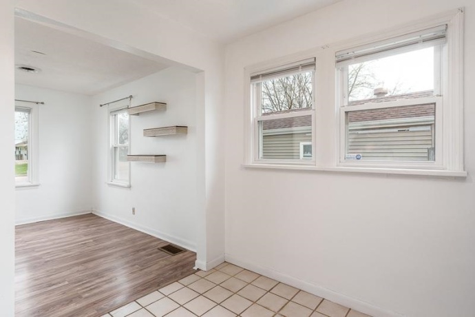 415 PERSHING, MACHESNEY PARK, Illinois 61115, 2 Bedrooms Bedrooms, ,1 BathroomBathrooms,House,For Sale,PERSHING,202602077