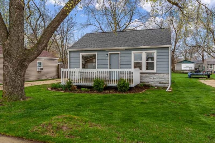 415 PERSHING, MACHESNEY PARK, Illinois 61115, 2 Bedrooms Bedrooms, ,1 BathroomBathrooms,House,For Sale,PERSHING,202602077