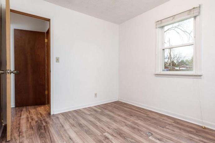 415 PERSHING, MACHESNEY PARK, Illinois 61115, 2 Bedrooms Bedrooms, ,1 BathroomBathrooms,House,For Sale,PERSHING,202602077