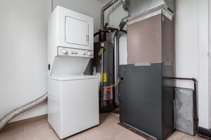 415 PERSHING, MACHESNEY PARK, Illinois 61115, 2 Bedrooms Bedrooms, ,1 BathroomBathrooms,House,For Sale,PERSHING,202602077